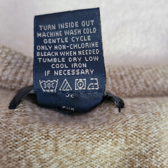 Dockers Men's Light Tan V-Neck Sweater - Picture 7 of 7